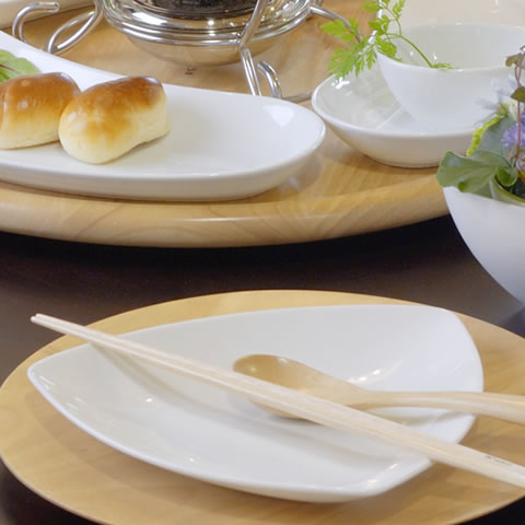 くるくる回転!! 2セット ケデップ オードブル 白皿4点と木製ターンテーブル くるくる回転!! 2セット ケデップ オードブル 白皿4点と木製