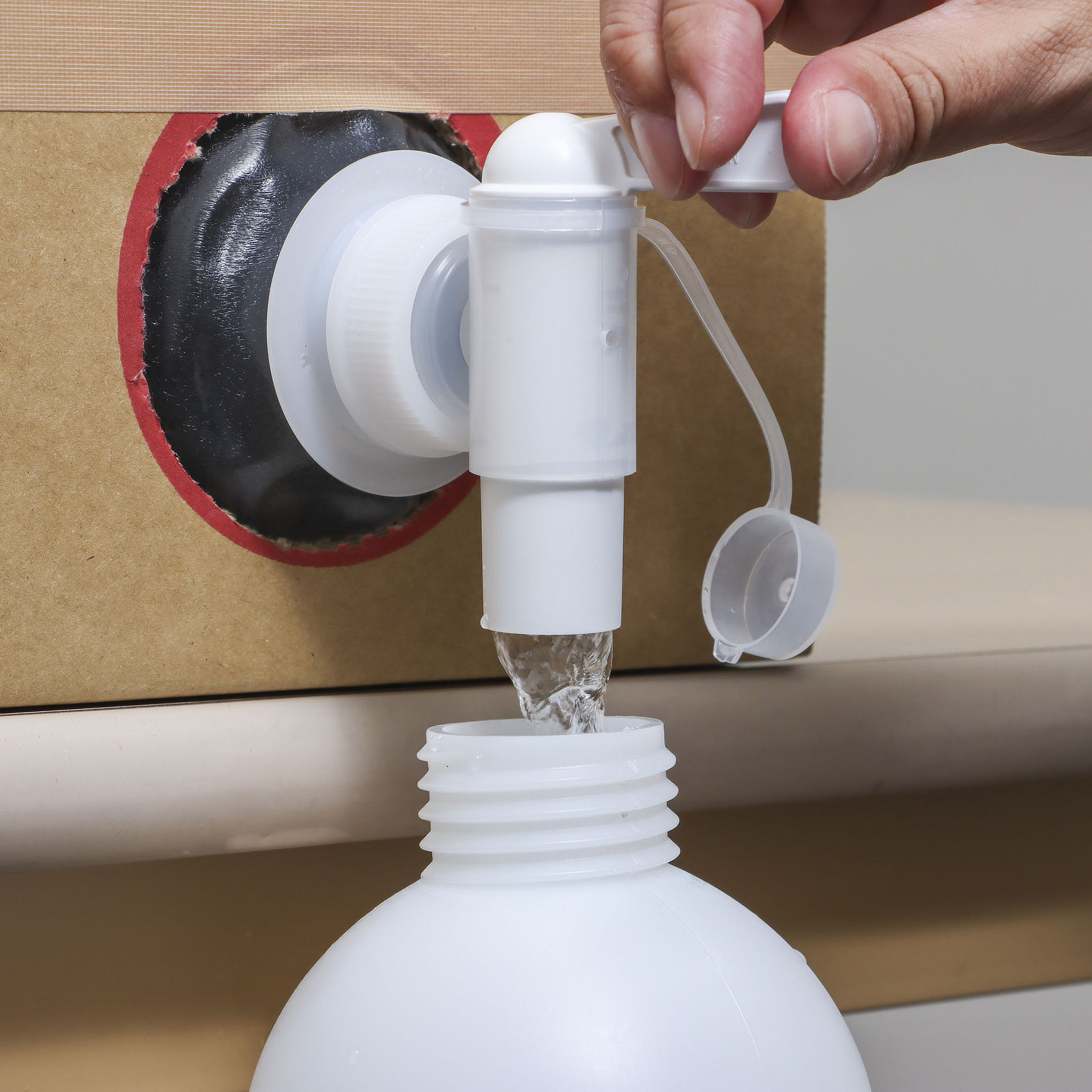 純水 10L 高純度 手洗い洗車用 コック付属 - 洗車道具 | キーパー公式