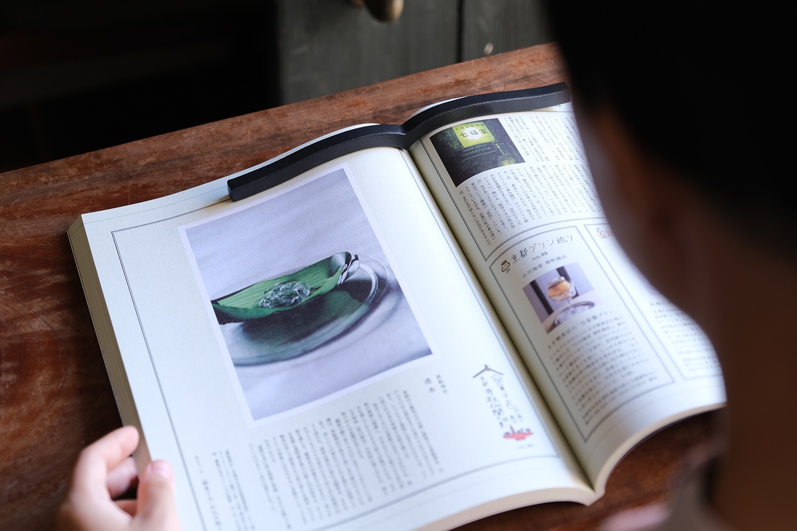 田中伊雅　文鎮 Amazon | コクヨ 文鎮 本に寄り添う文鎮 鉄製 黒 PW-01D | 文鎮