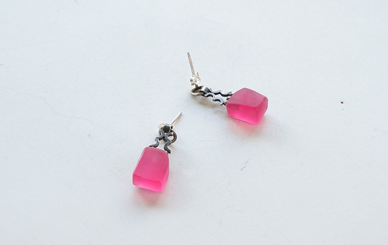 maruko様ご確認ページ＊ピンク系ガラスピアス786 konpeki ピアス6 シルバー×ガラス（ピンク）｜恵文社一乗寺店