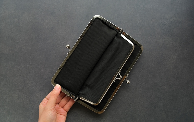 黒のがま口財布　年代モノ 牛革がま口長財布｜恵文社一乗寺店 オンラインショップ