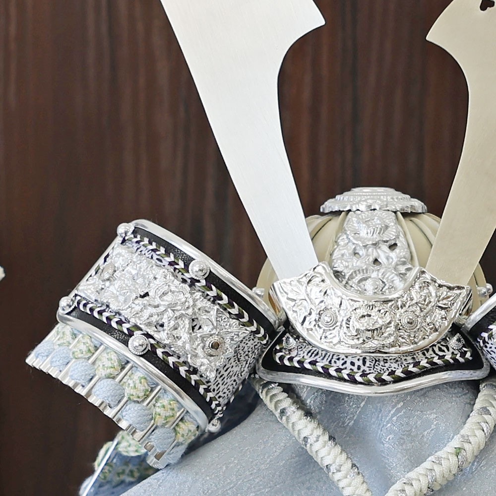 五月人形 コンパクト Premium Brown 木製本格収納飾り | 落ち着いたモダン武将兜