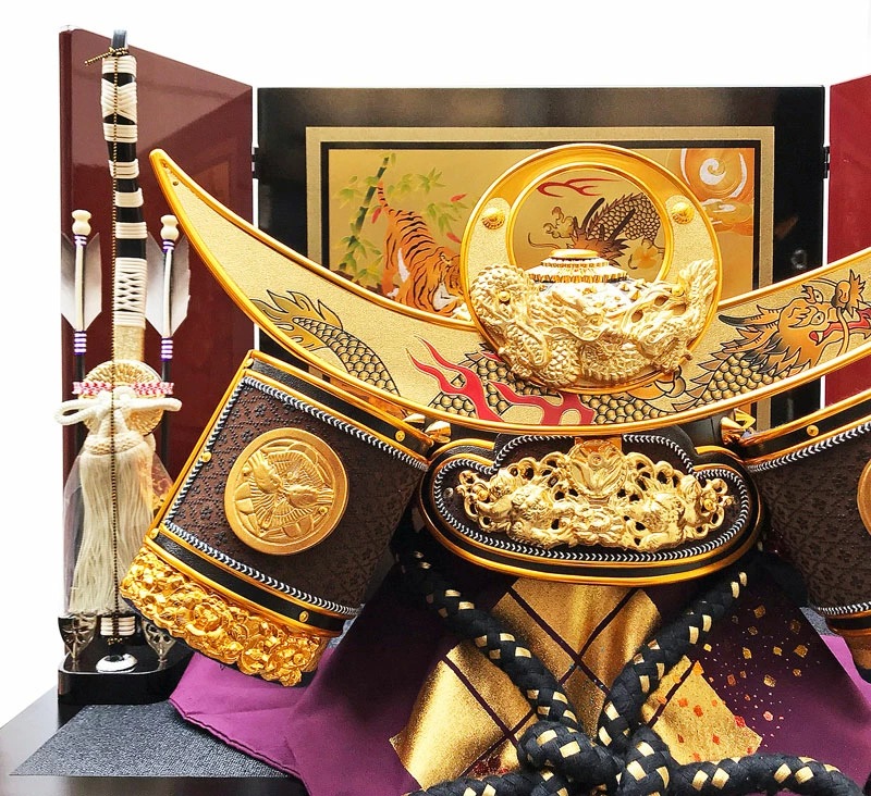 五月人形 コンパクト 立体特上着用兜 | 本格武将兜のモダン収納飾り