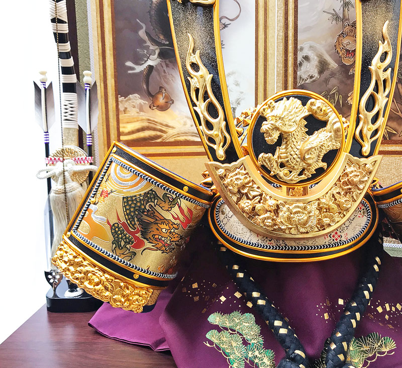 五月人形 コンパクト 立体特上着用兜 | 本格武将兜のモダン収納飾り