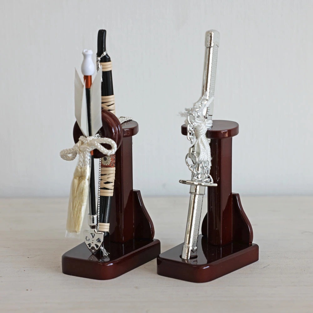 五月人形 コンパクト Premo（プリモ）LEDライト付き 木製丸型ケース飾り | ブラウン | 名入れプレート付き