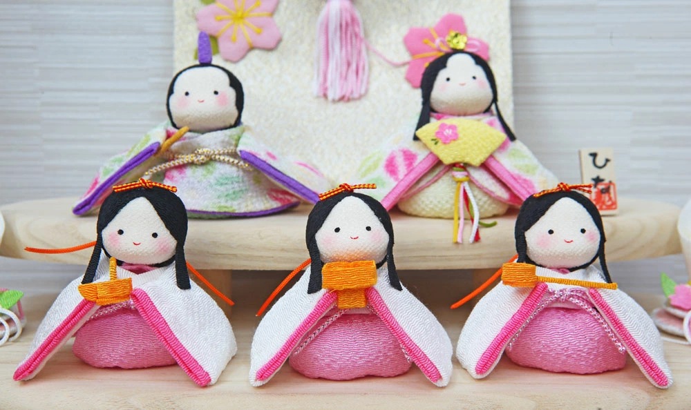 雛人形 コンパクト 可愛いちりめん 2｜優しい表情の雛人形 コンパクト