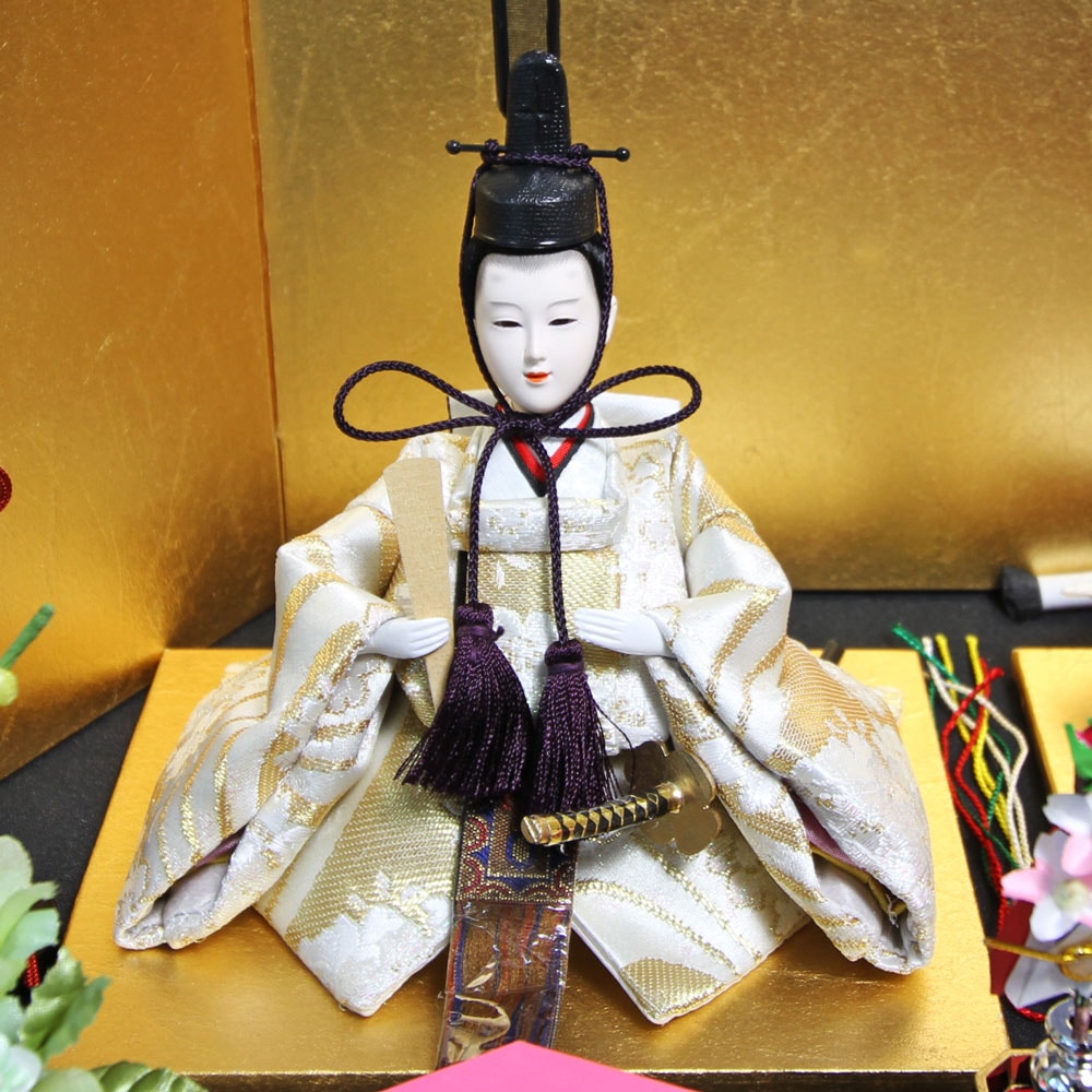 雛人形 コンパクト 高級金沢箔風平飾り｜金箔の美しさが際立つ雛人形