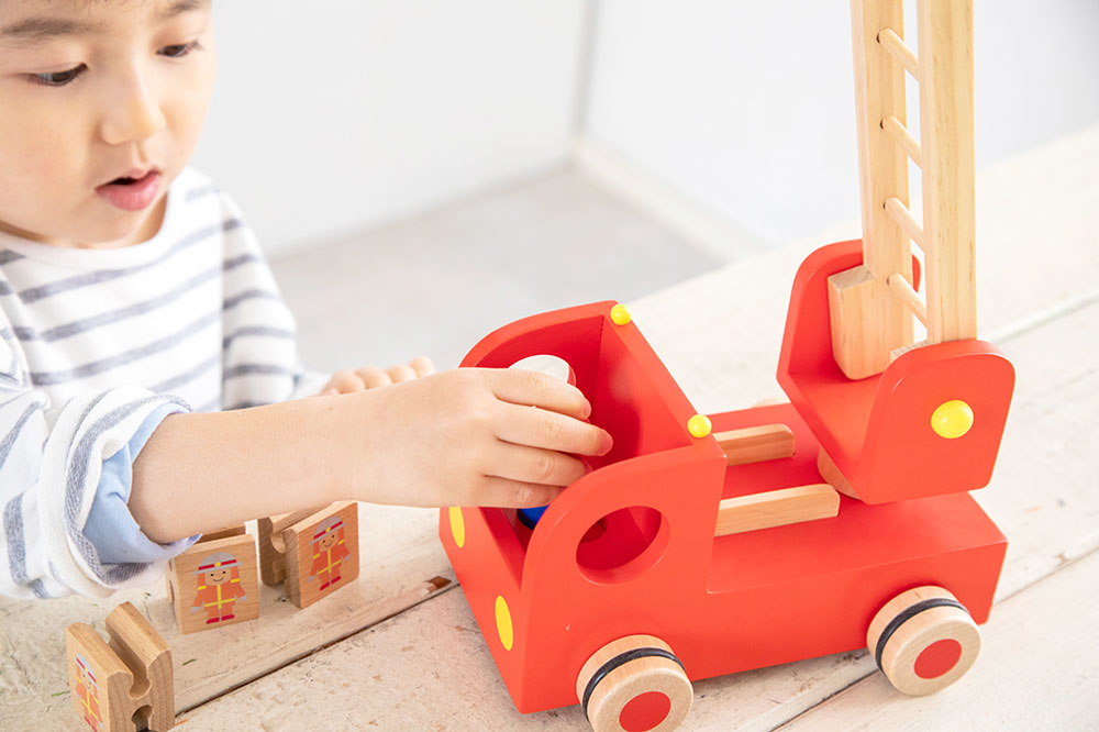 カタカタ森の消防車