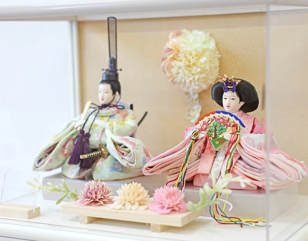 雛人形 コンパクト MOCHA(モカ) ケース飾り｜モカ色が上品な雛人形