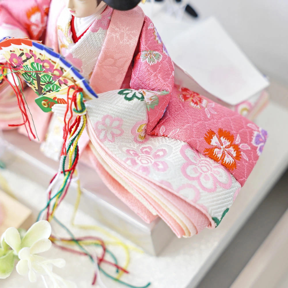 雛人形 コンパクト MOCHA(モカ) ケース飾り｜モカ色が上品な雛人形