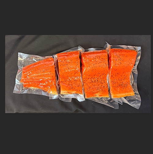 スモークサーモン （※クール冷凍品のみ同梱可能商品）