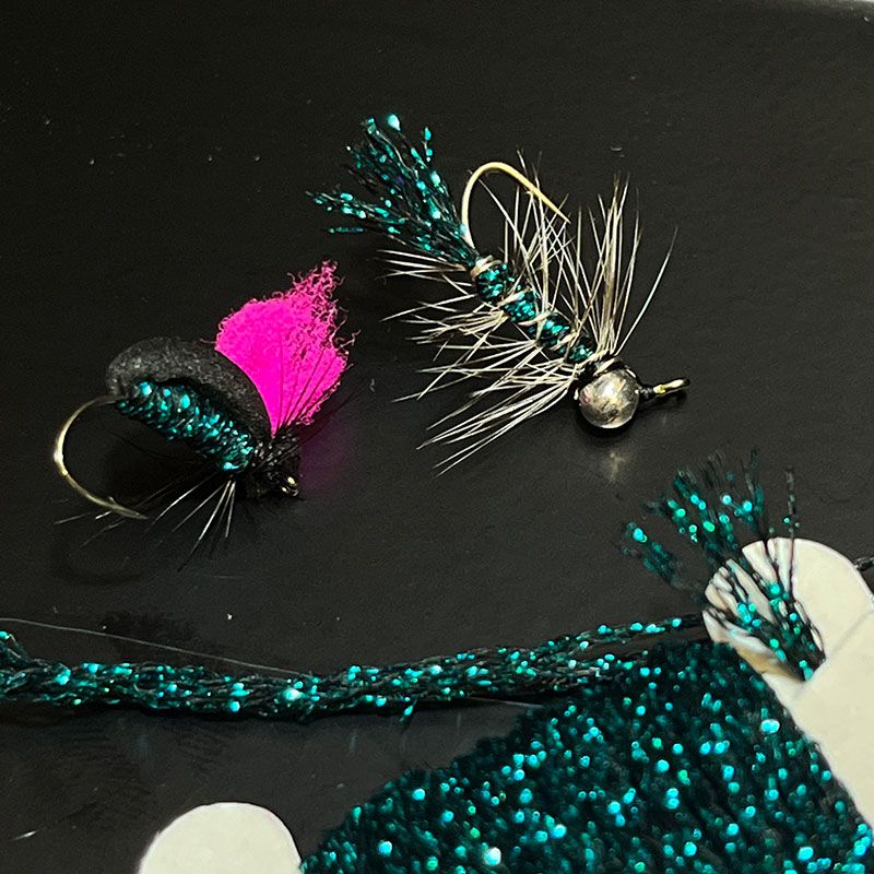 フライタイイングセット フルセット＆100点以上のマテリアル＆完成品付き 716TOeH8uHL._UF350,350_QL80_.jpg