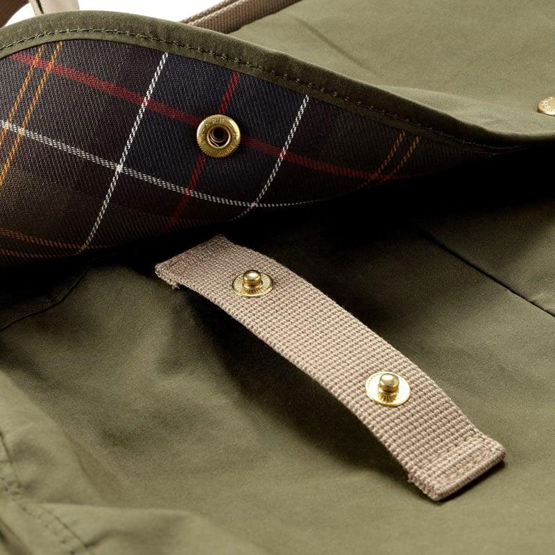 ��Barbour/�Х֥����ۥȥ�󥹥ݡ��� ��С��ܥǥ��Хå���Transport Riever Crossbody Bag�ˡ�����251UBA0745��