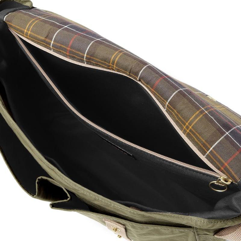 ��Barbour/�Х֥����ۥȥ�󥹥ݡ��� ��С��ܥǥ��Хå���Transport Riever Crossbody Bag�ˡ�����251UBA0745��