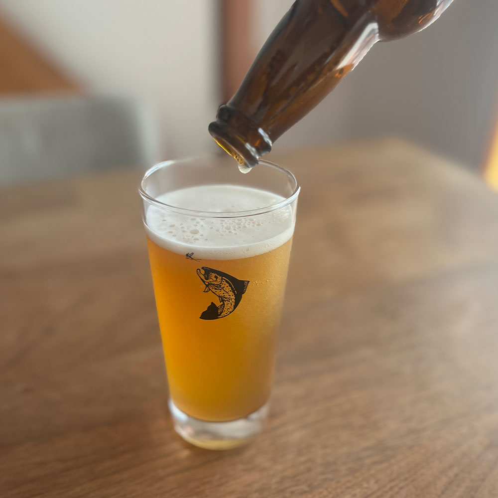 TROUT BEER ȥ饦ȥӡ ʥۥ磻ȥ 330ml