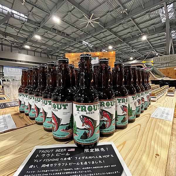 TROUT BEER �ȥ饦�ȥӡ��� 330ml