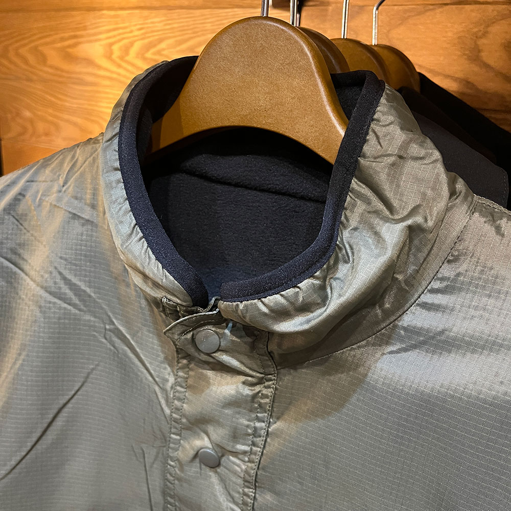 NEW ERA �ե������ ��С����֥� �ե꡼�� �ץ륪���С����㥱�å� Angler Collection POLARTEC 200 ���꡼��/�֥�å��ڥ˥塼���饢���ȥɥ���