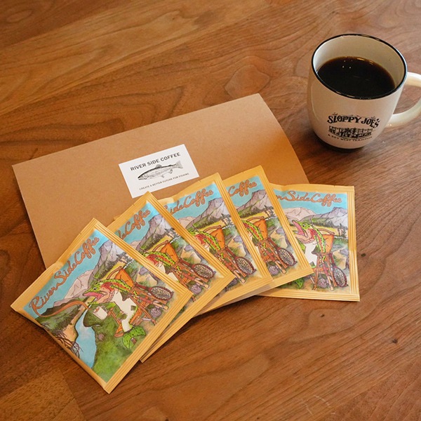 RIVER SIDE COFFEE ��С������ɥ����ҡ� �ʣ��ѥå����եȥ��åȡ�