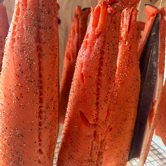 スモークサーモン （※クール冷凍品のみ同梱可能商品）