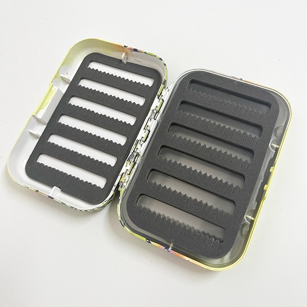 トラウト フライボックス （4面＆最大400本収納）