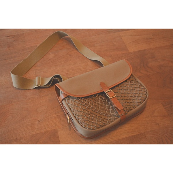 ON THE WATER ȥǥʥ륲Хå