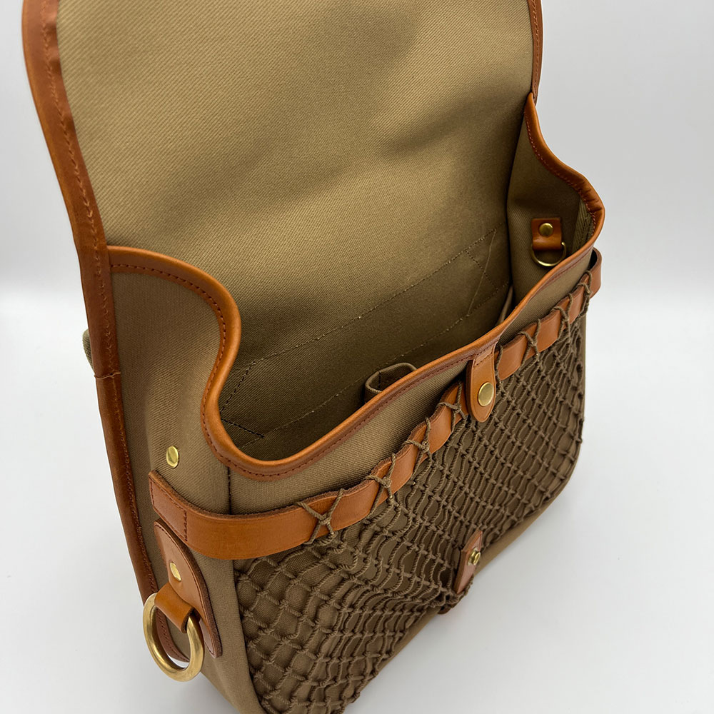 ON THE WATER ȥǥʥ륲Хå