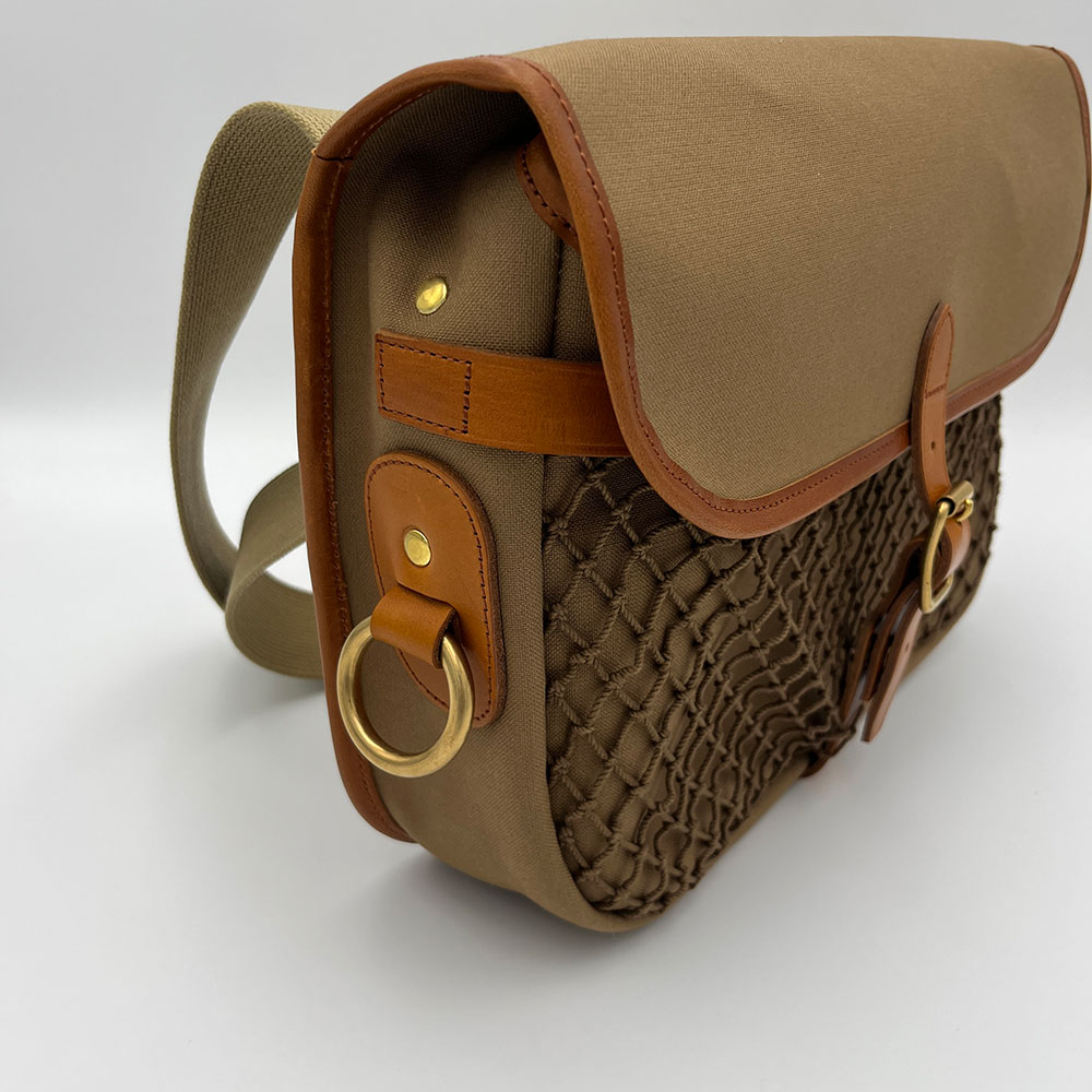 ON THE WATER ȥǥʥ륲Хå