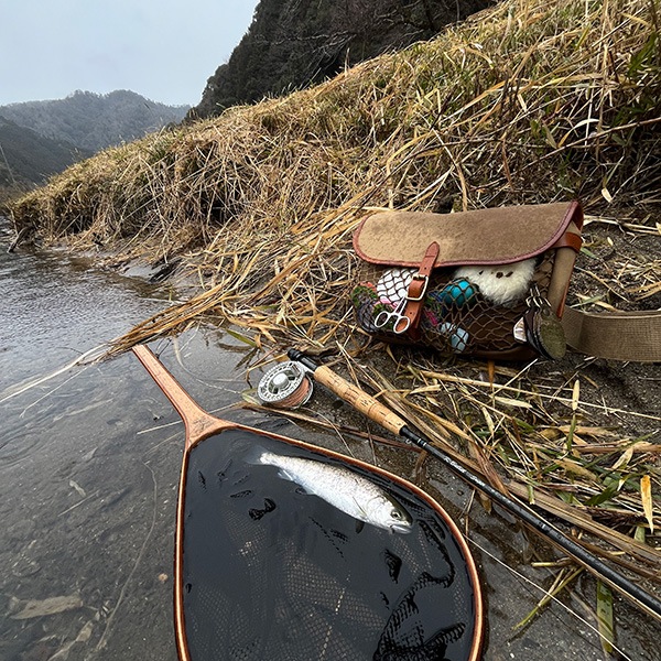 ON THE WATER ȥǥʥ륲Хå