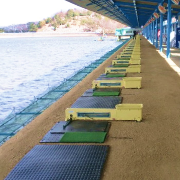 スパイクマット18mm ブラック 幅1m×長さ2m×厚み18mm 耐スパイク機能と