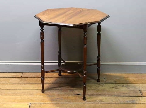 ティーテーブル