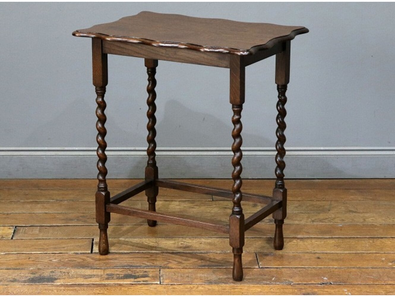 オケージョナルテーブル