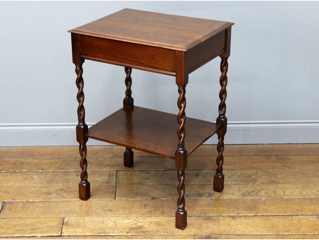 オケージョナルテーブル