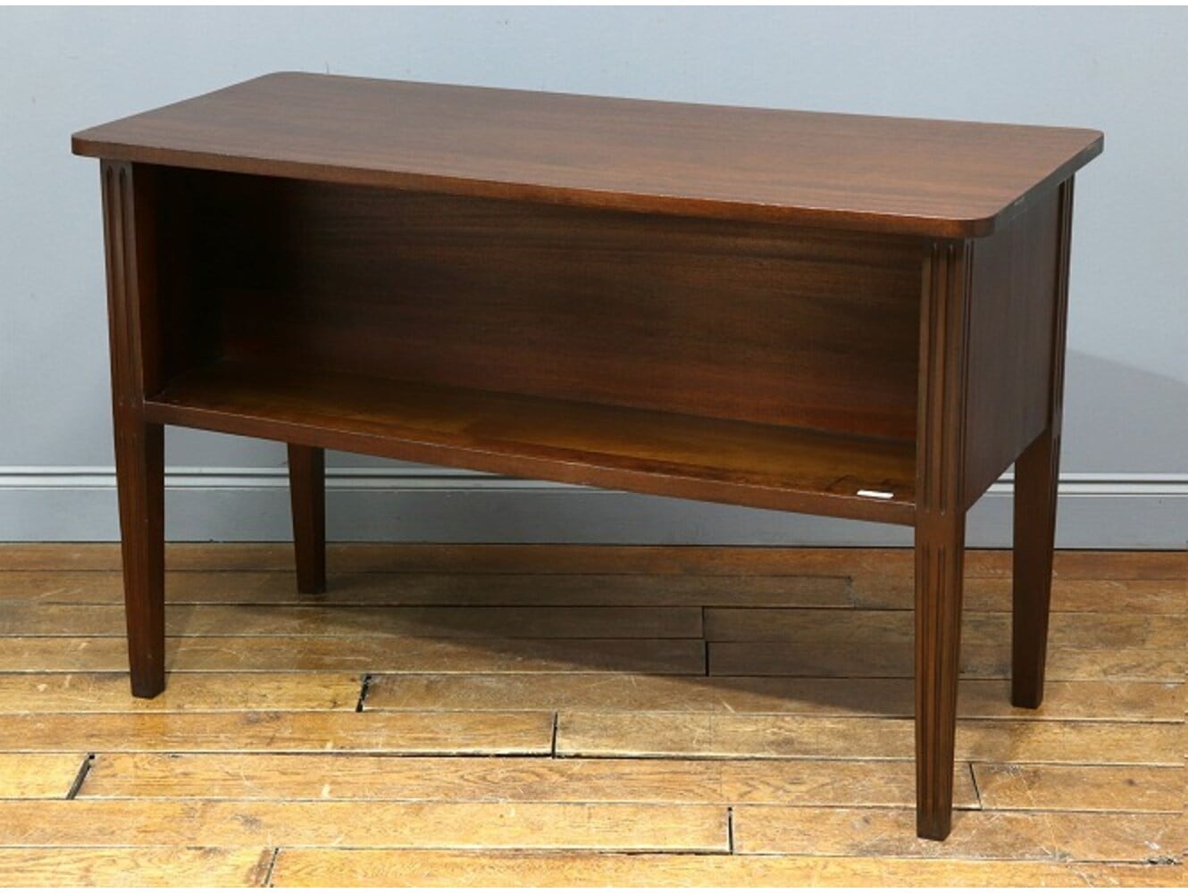 ブックシェルフ