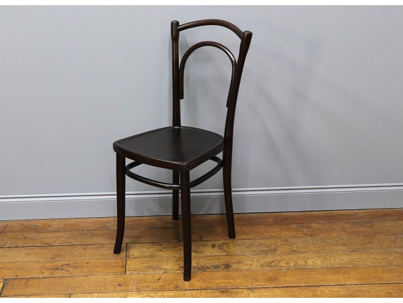 ベントウッドチェア THONET