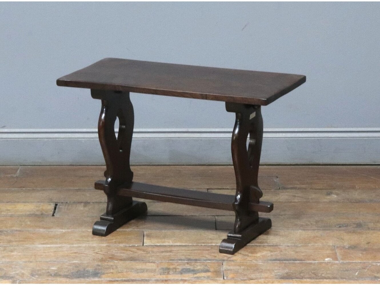 センターテーブル