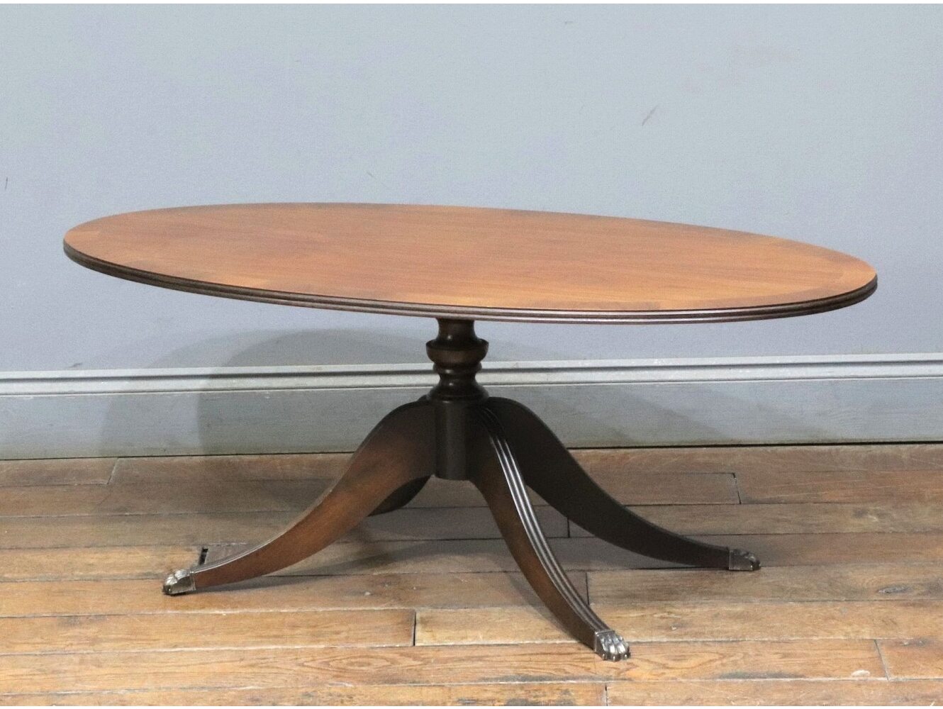 センターテーブル