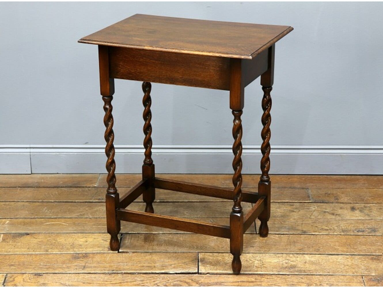 オケージョナルテーブル