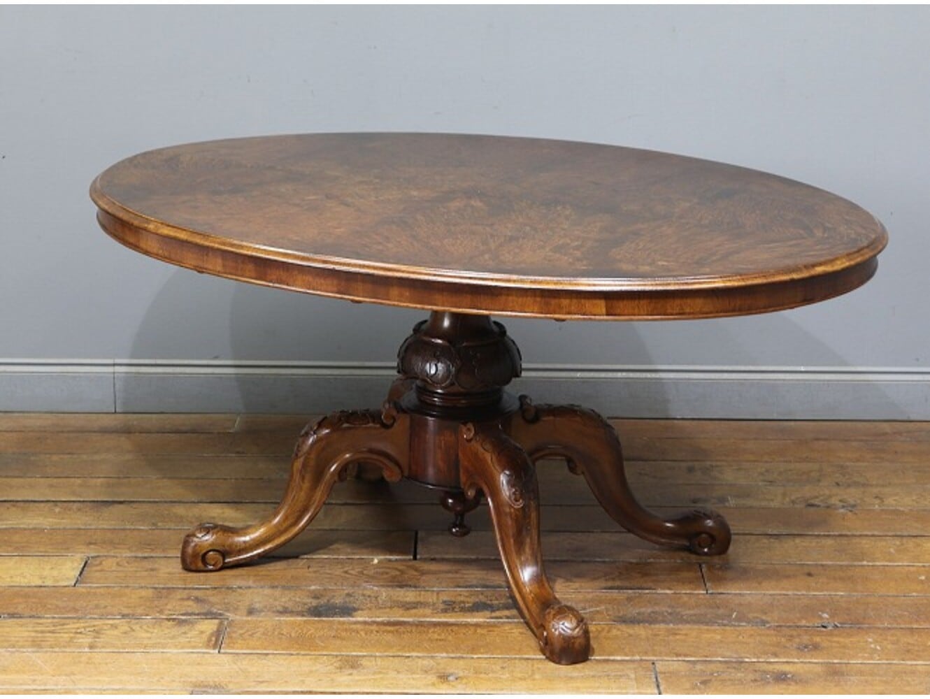 ティルトップテーブル