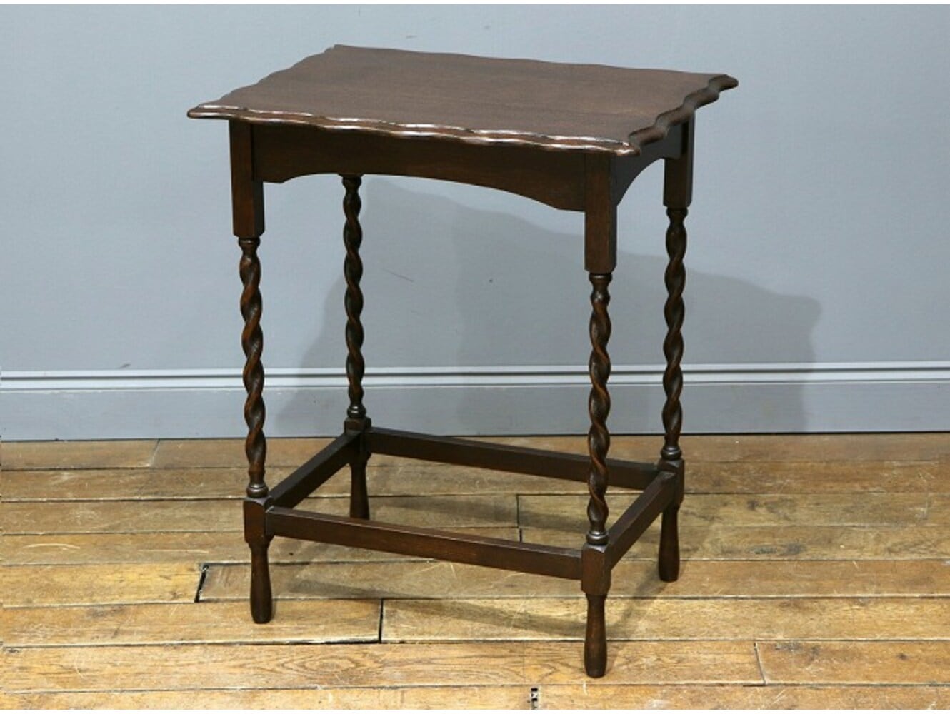 オケージョナルテーブル