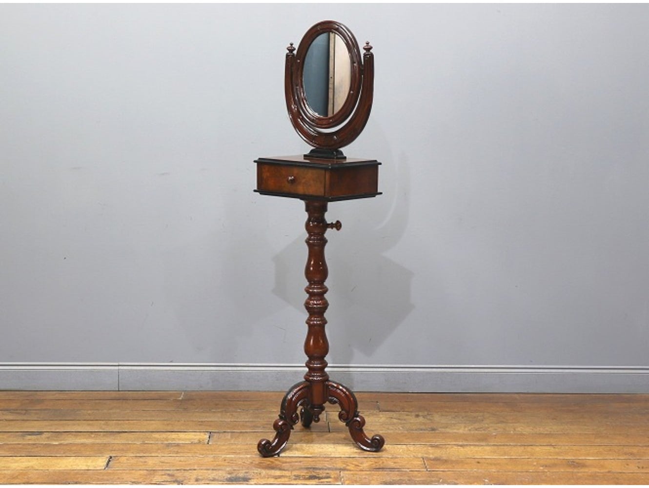 シェービングスタンド