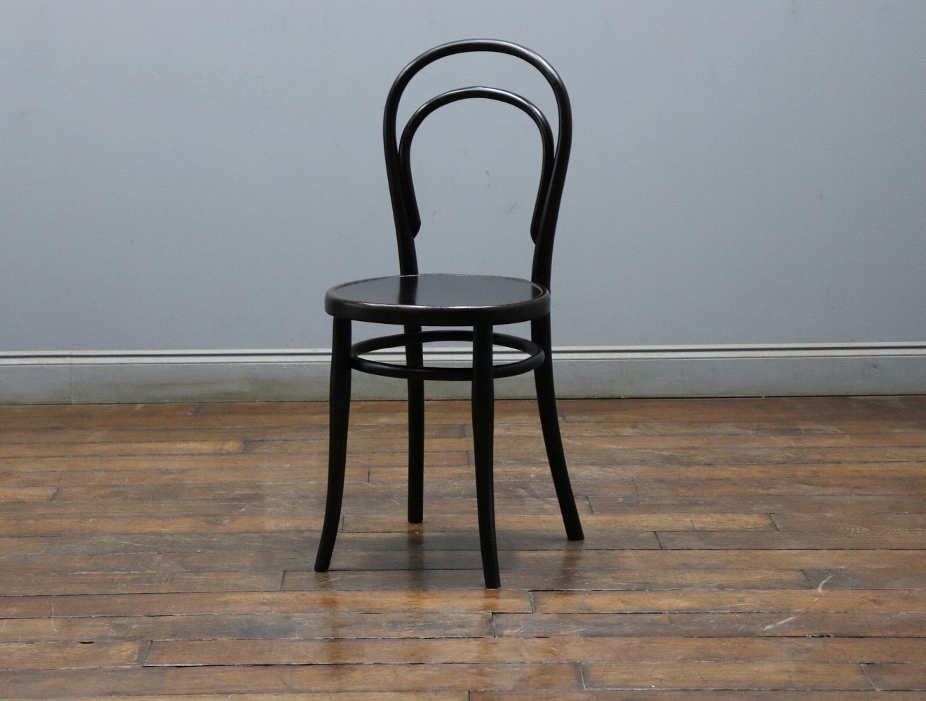 ベントウッドチェア THONET