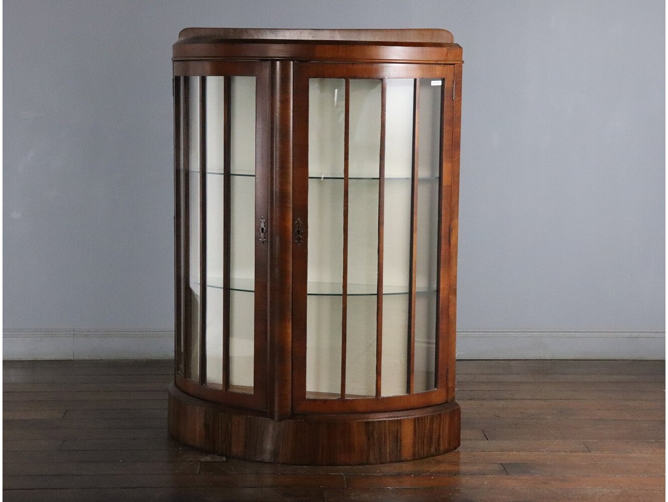 ディスプレイキャビネット