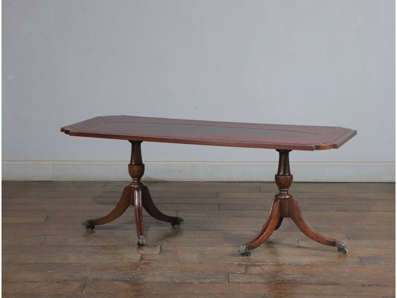 センターテーブル