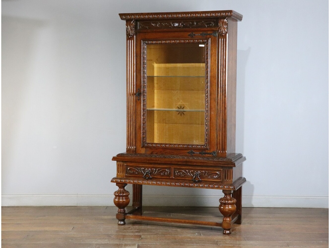 ディスプレイキャビネット