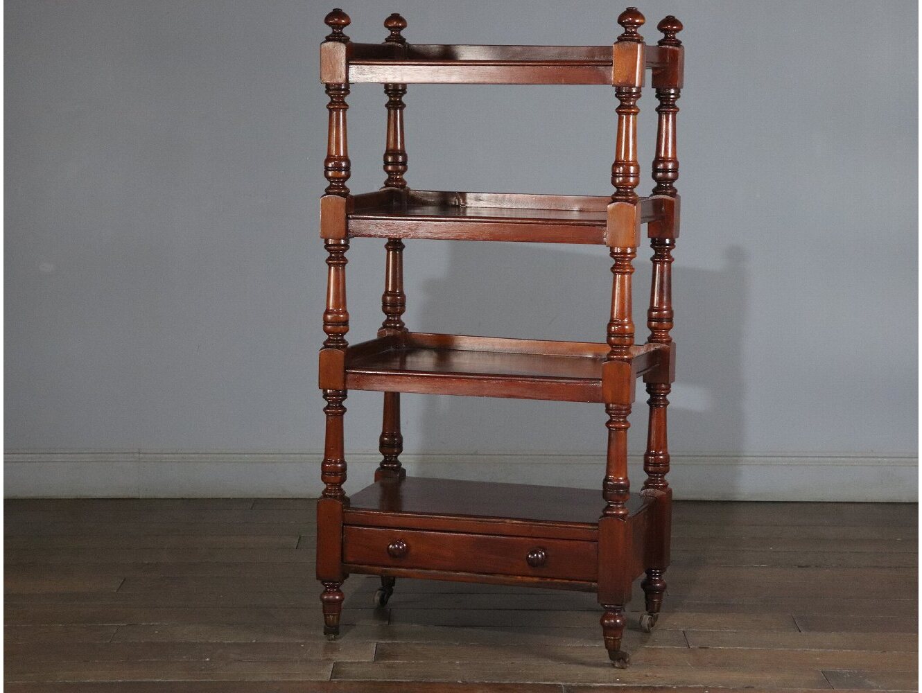 ダムウェイター