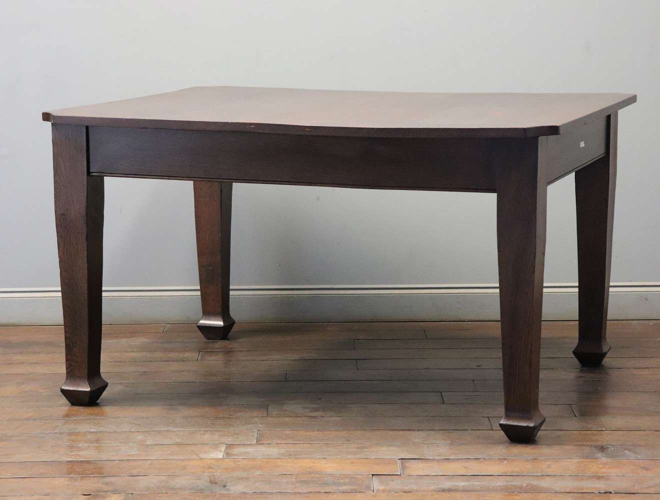 ダイニングテーブル