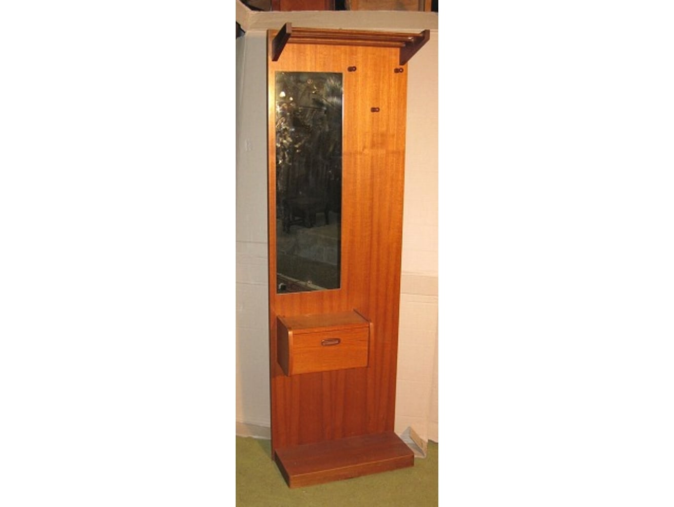 ホールスタンド