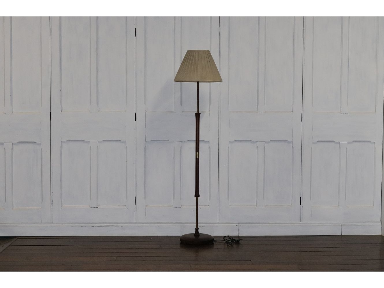 フロアスタンド