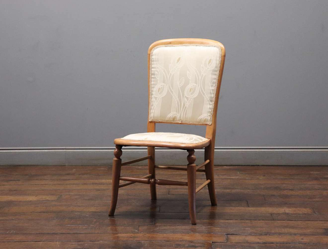 ナーシングチェア