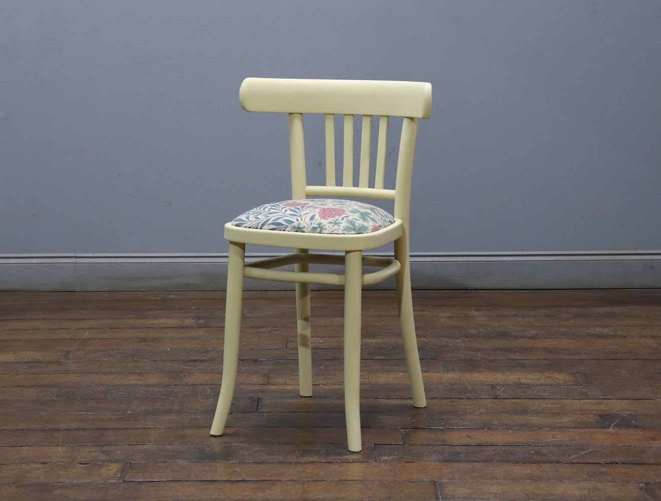 ベントウッドチェア